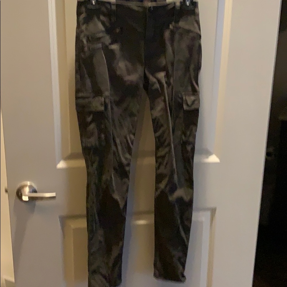 Sanctuary Brand Camouflage Staight Leg Cargo Pants